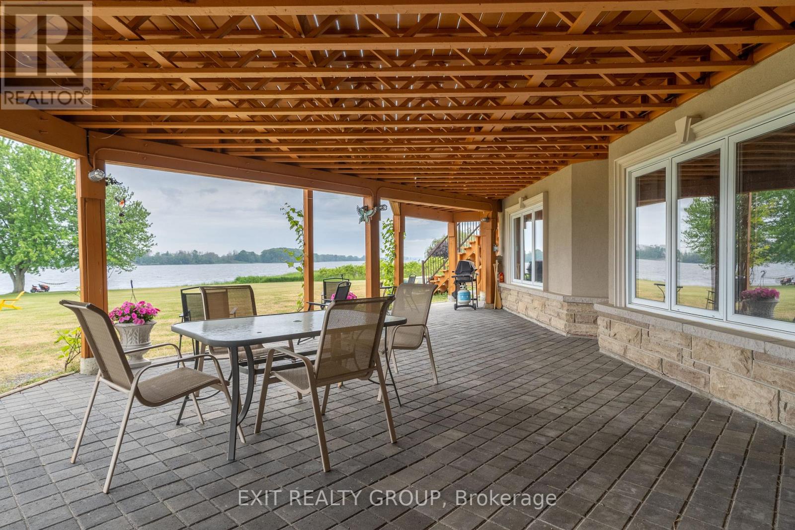 19281 Loyalist Parkway, Prince Edward County (Hillier Ward), Ontario  K0K 1T0 - Photo 39 - X12767402