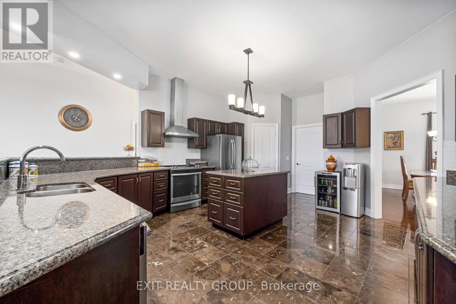 19281 Loyalist Parkway, Prince Edward County (Hillier Ward), Ontario  K0K 1T0 - Photo 7 - X12767402