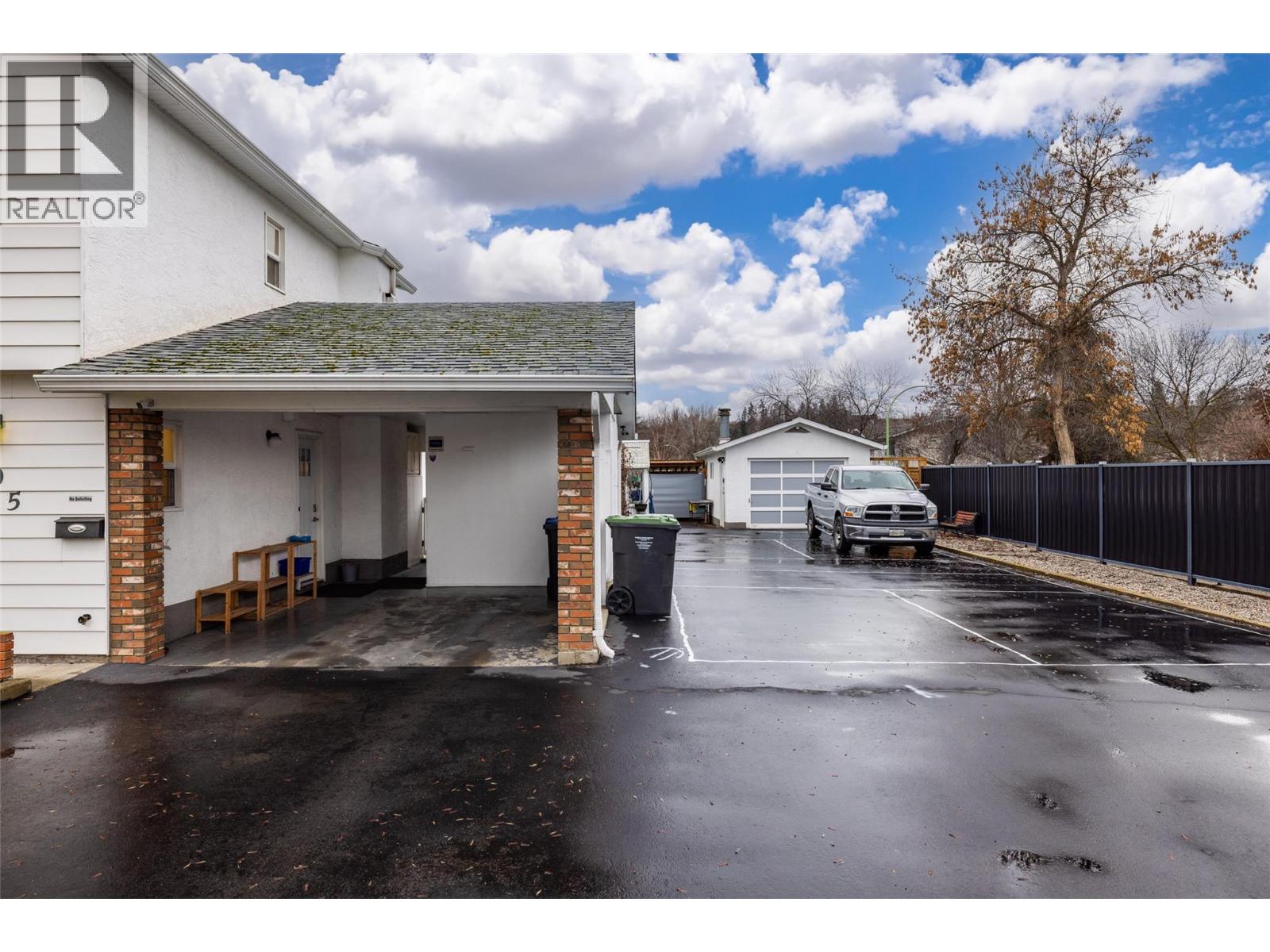 695 Moraine Court, Kelowna, British Columbia  V1X 5X2 - Photo 59 - 10374448