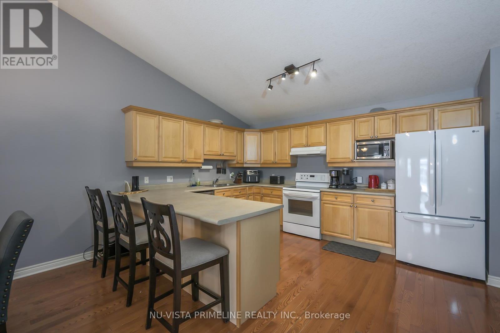 570 Bluebell Road, London North, Ontario  N5X 4L2 - Photo 12 - X12767358