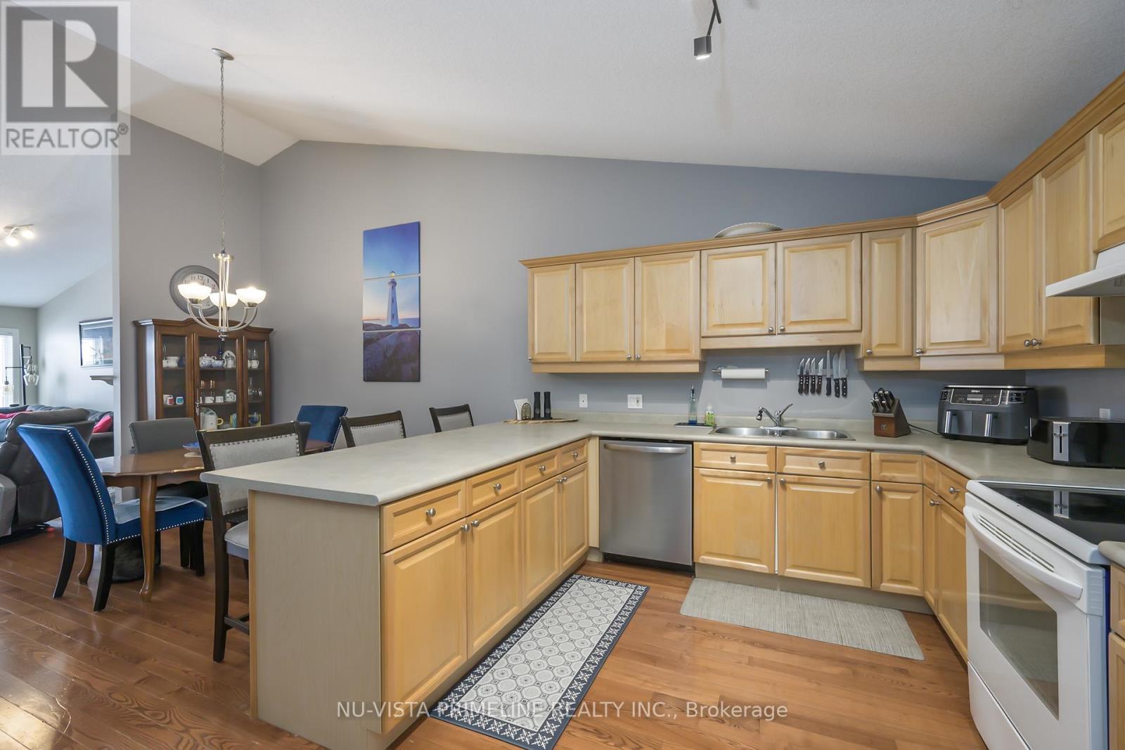 570 Bluebell Road, London North, Ontario  N5X 4L2 - Photo 14 - X12767358