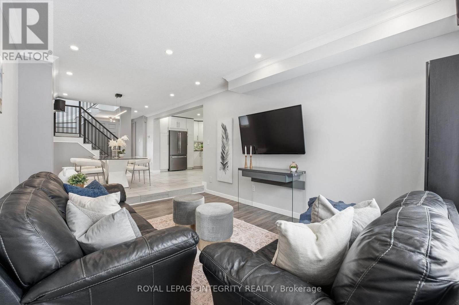 32 Acklam Terrace, Ottawa, Ontario  K2K 2H5 - Photo 9 - X12767328