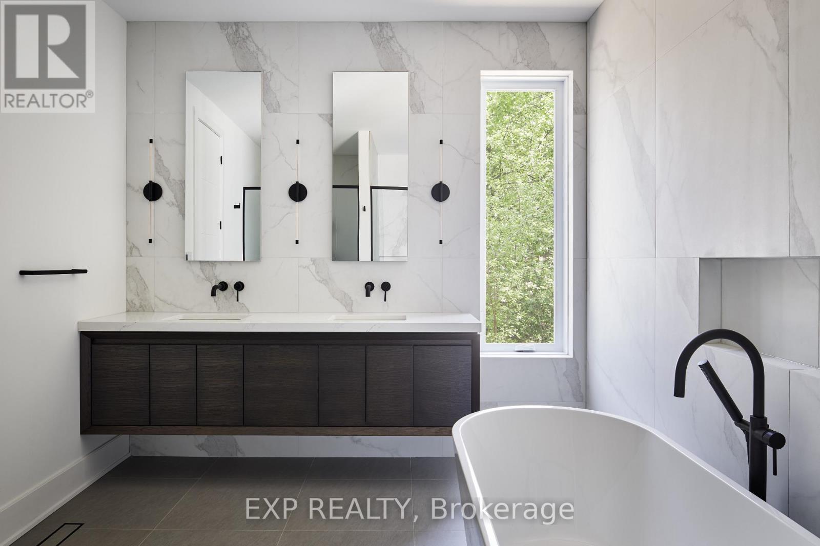 32 Clovelly Road, Ottawa, Ontario  K1J 6M2 - Photo 11 - X12767448