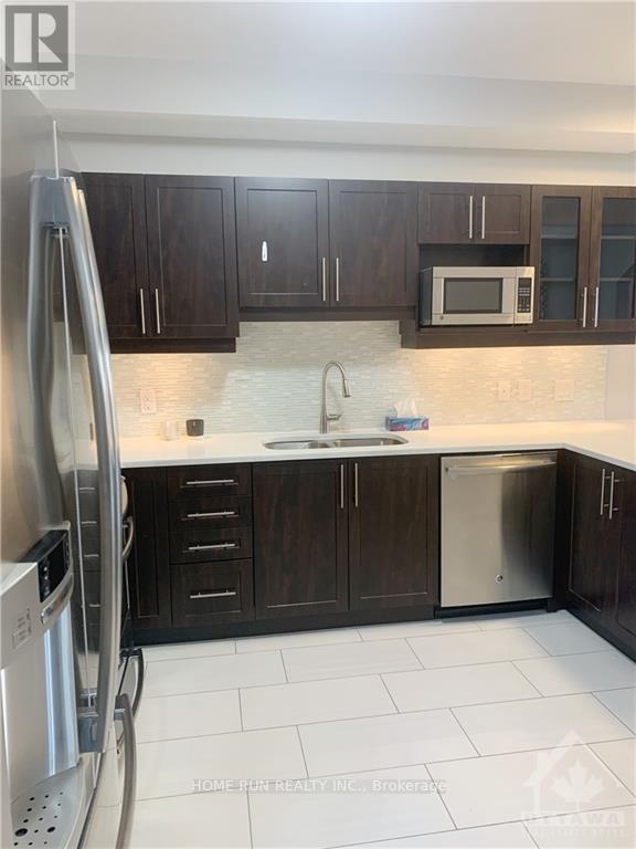 488 Dundonald Drive, Ottawa, Ontario  K2S 5S7 - Photo 2 - X12767488