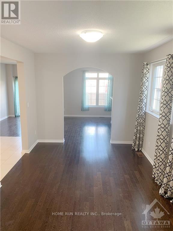 488 Dundonald Drive, Ottawa, Ontario  K2S 5S7 - Photo 5 - X12767488