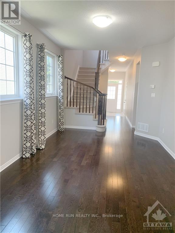 488 Dundonald Drive, Ottawa, Ontario  K2S 5S7 - Photo 6 - X12767488