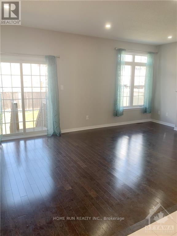 488 Dundonald Drive, Ottawa, Ontario  K2S 5S7 - Photo 8 - X12767488