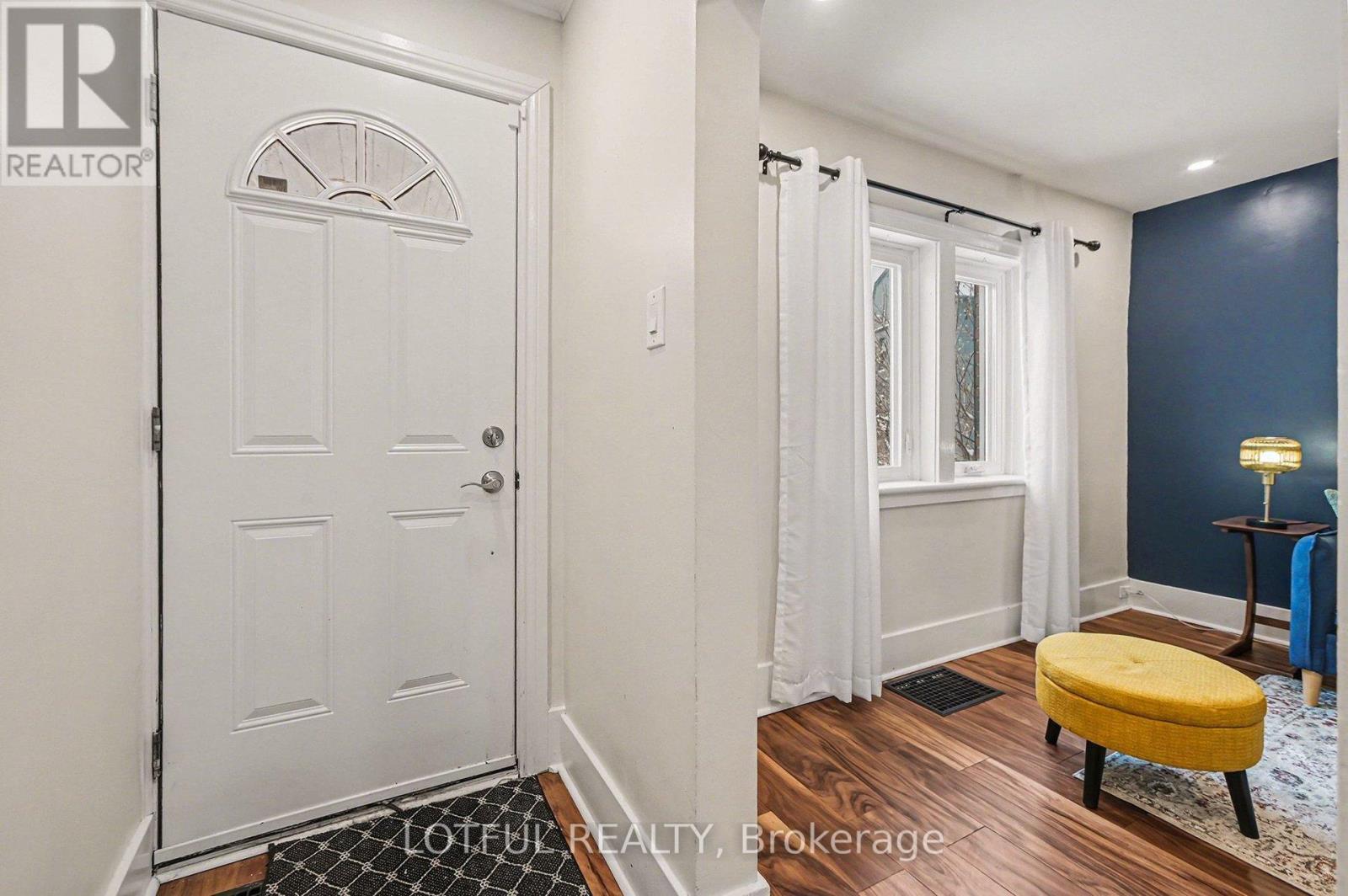 68 Vaughan Street, Ottawa, Ontario  K1M 1X2 - Photo 2 - X12767502