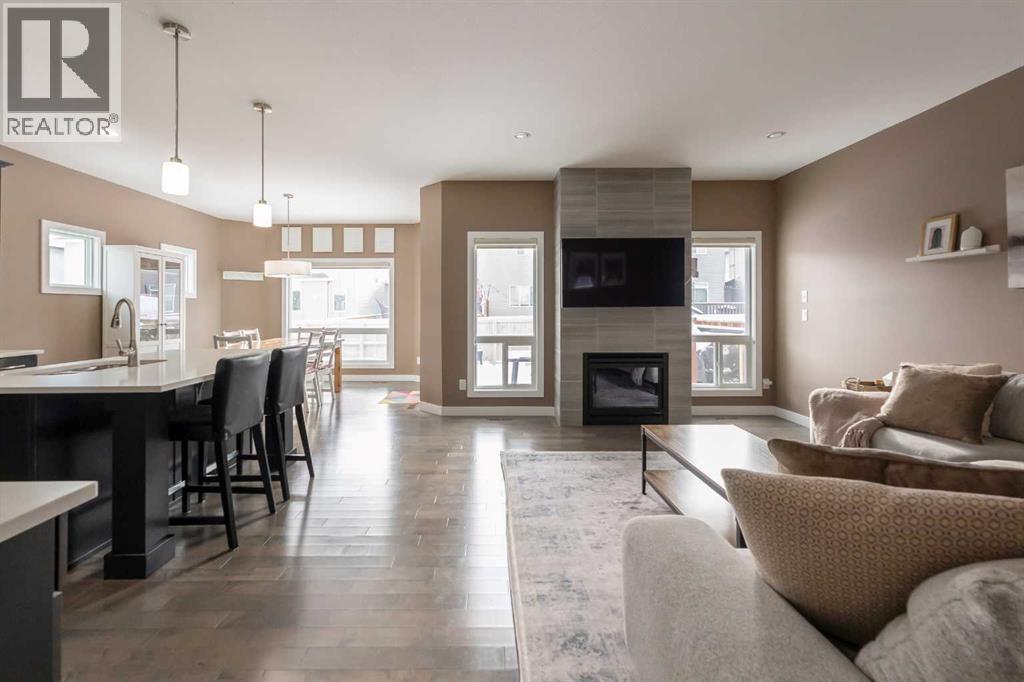 172 Firelight Way W, Lethbridge, Alberta  T1J 4B2 - Photo 5 - A2274526