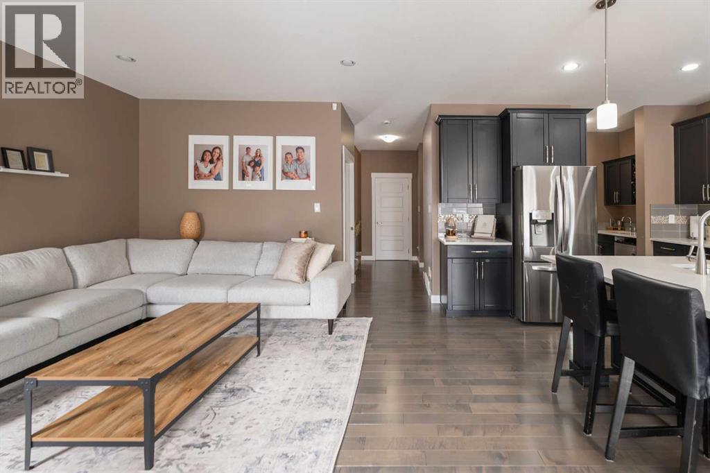 172 Firelight Way W, Lethbridge, Alberta  T1J 4B2 - Photo 9 - A2274526