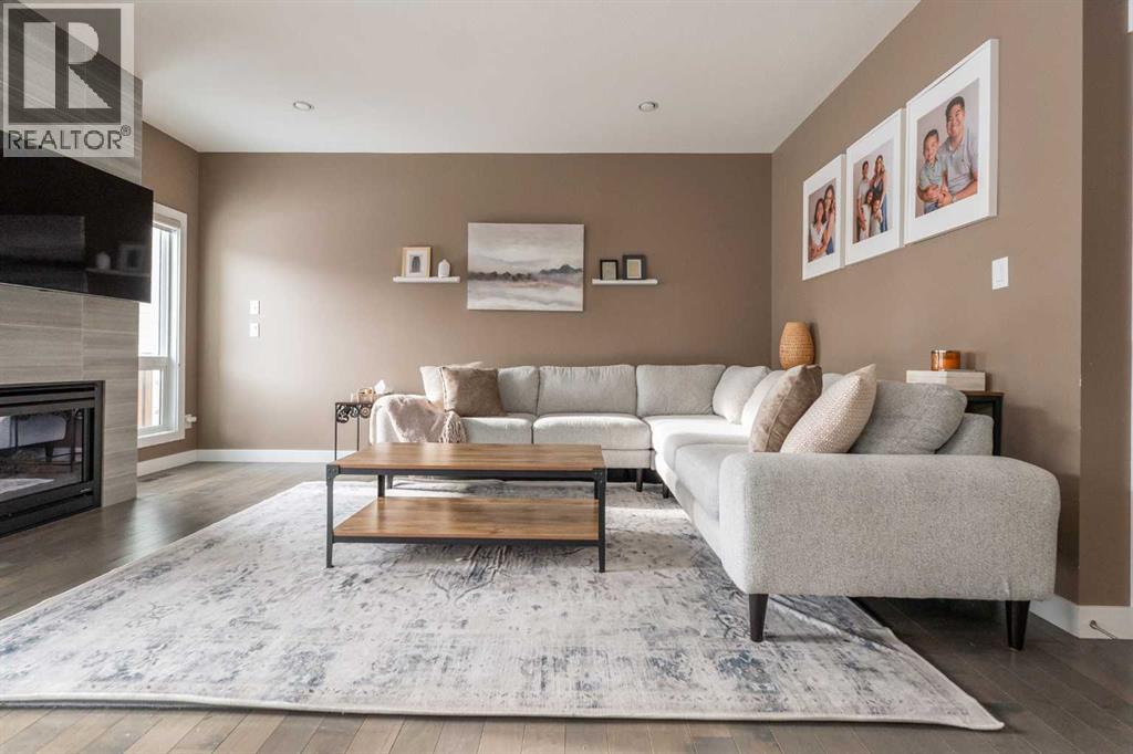 172 Firelight Way W, Lethbridge, Alberta  T1J 4B2 - Photo 6 - A2274526