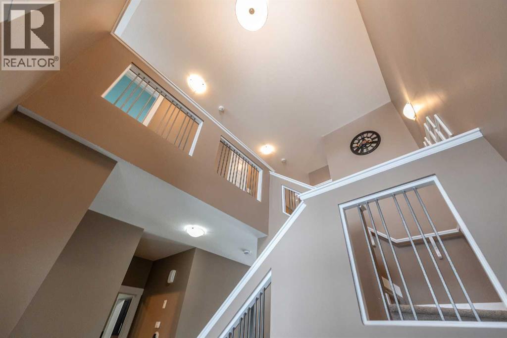 172 Firelight Way W, Lethbridge, Alberta  T1J 4B2 - Photo 3 - A2274526