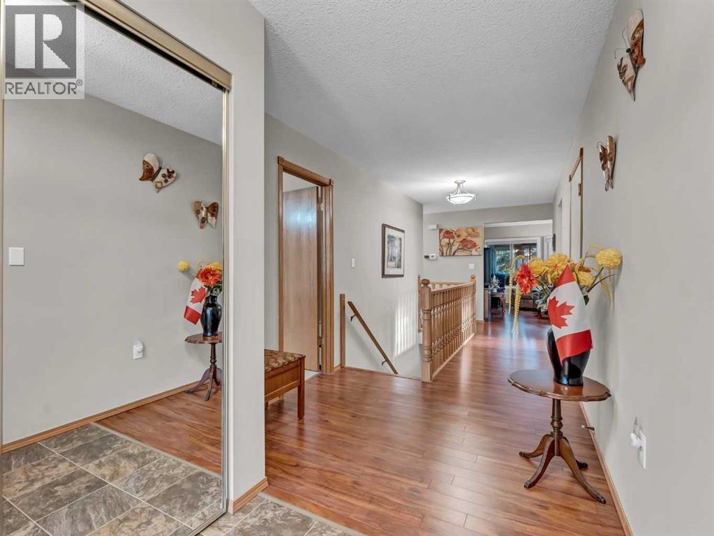 81 Park Meadows Lane Se, Medicine Hat, Alberta  T1B 4E3 - Photo 4 - A2272512