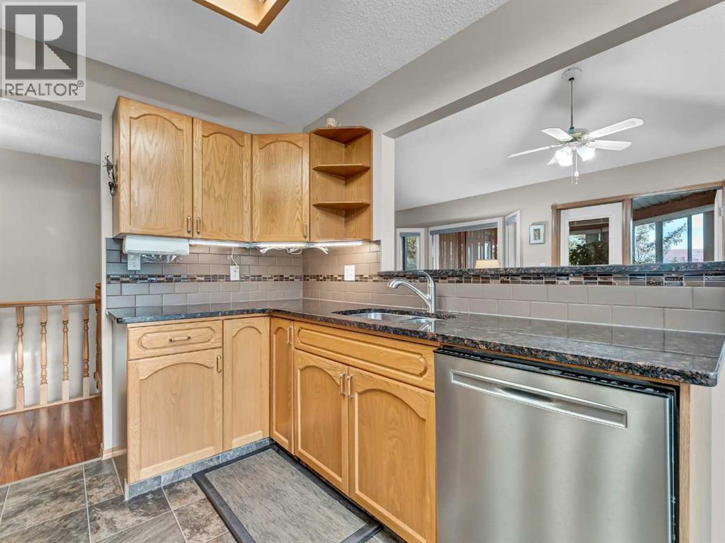 81 Park Meadows Lane Se, Medicine Hat, Alberta  T1B 4E3 - Photo 8 - A2272512