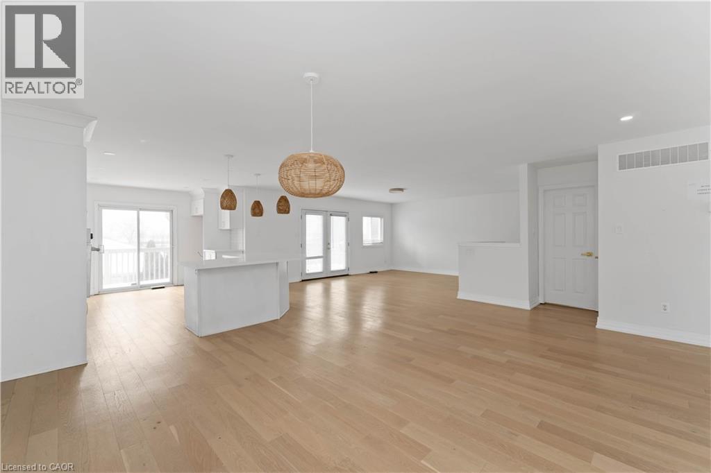 1056 Beach Boulevard, Hamilton, Ontario  L8H 6Z4 - Photo 11 - 40802312