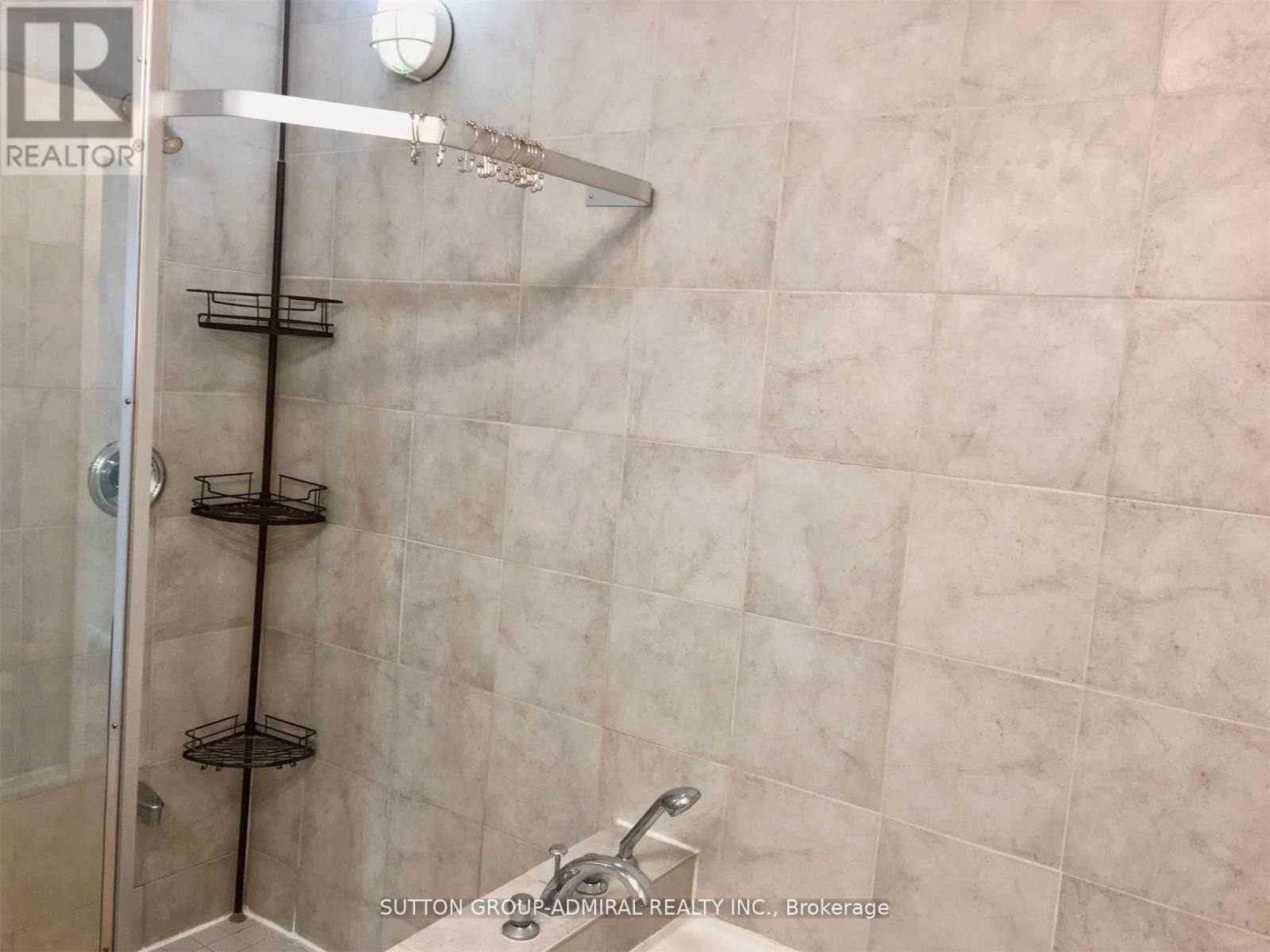 2nd Flr - 4 Nootka Crescent, Toronto, Ontario  M2H 2X6 - Photo 22 - C12767388