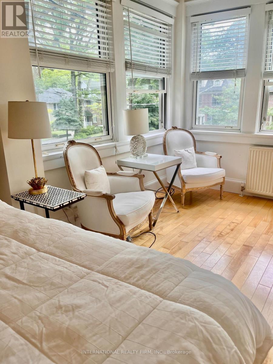 Upper - 220 Rose Park Drive, Toronto, Ontario  M4T 1R5 - Photo 13 - C12767404