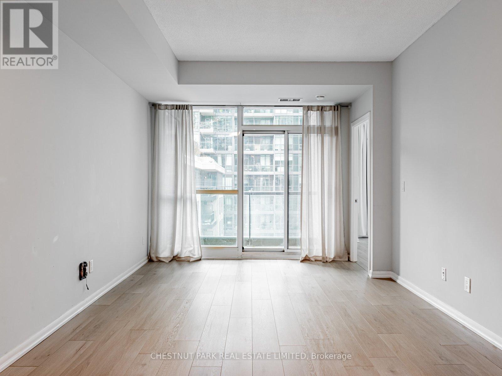 722 - 219 Fort York Boulevard, Toronto, Ontario  M5V 1B1 - Photo 10 - C12767428