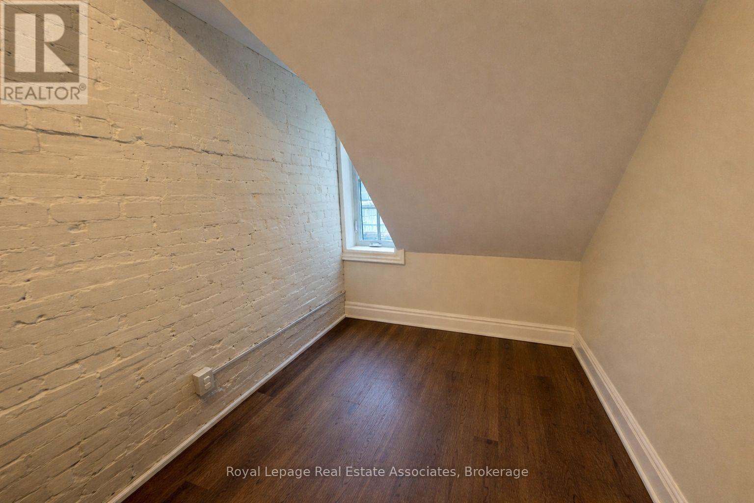 Third Floor - 56 Stewart Street, Toronto, Ontario  M5V 1H6 - Photo 4 - C12767438