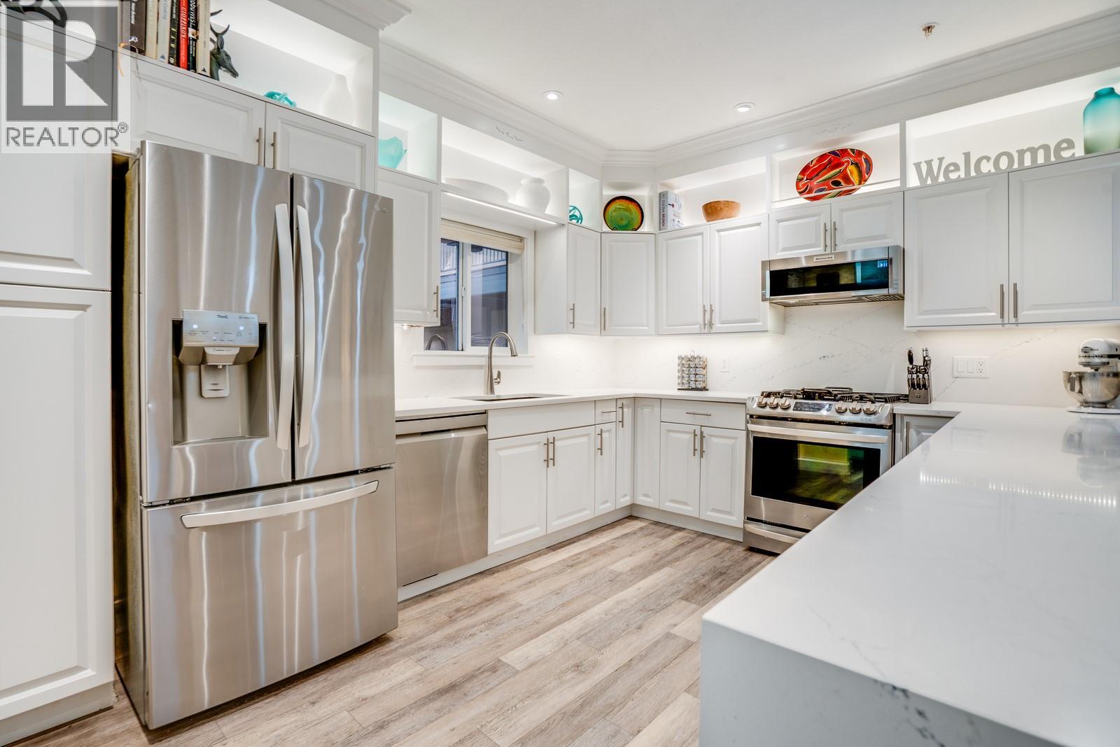 3996 Beach Avenue Unit# 202 Peachland Photo 5