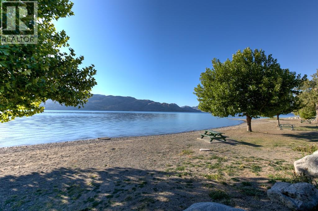 3996 Beach Avenue Unit# 202 Peachland Photo 35