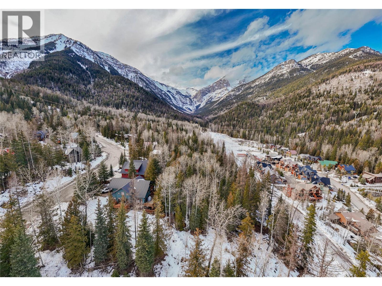 8 ALPINE TRAIL Place, Fernie, British Columbia