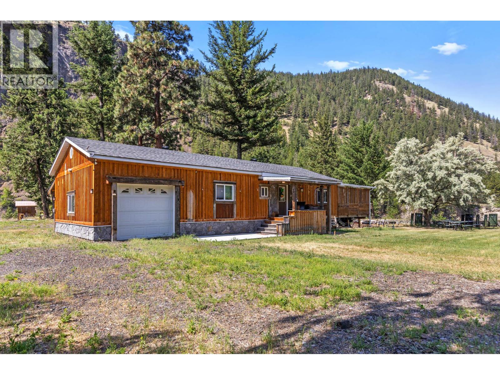 6097 Highway 3, Hedley, British Columbia  V0X 1N1 - Photo 42 - 10375200