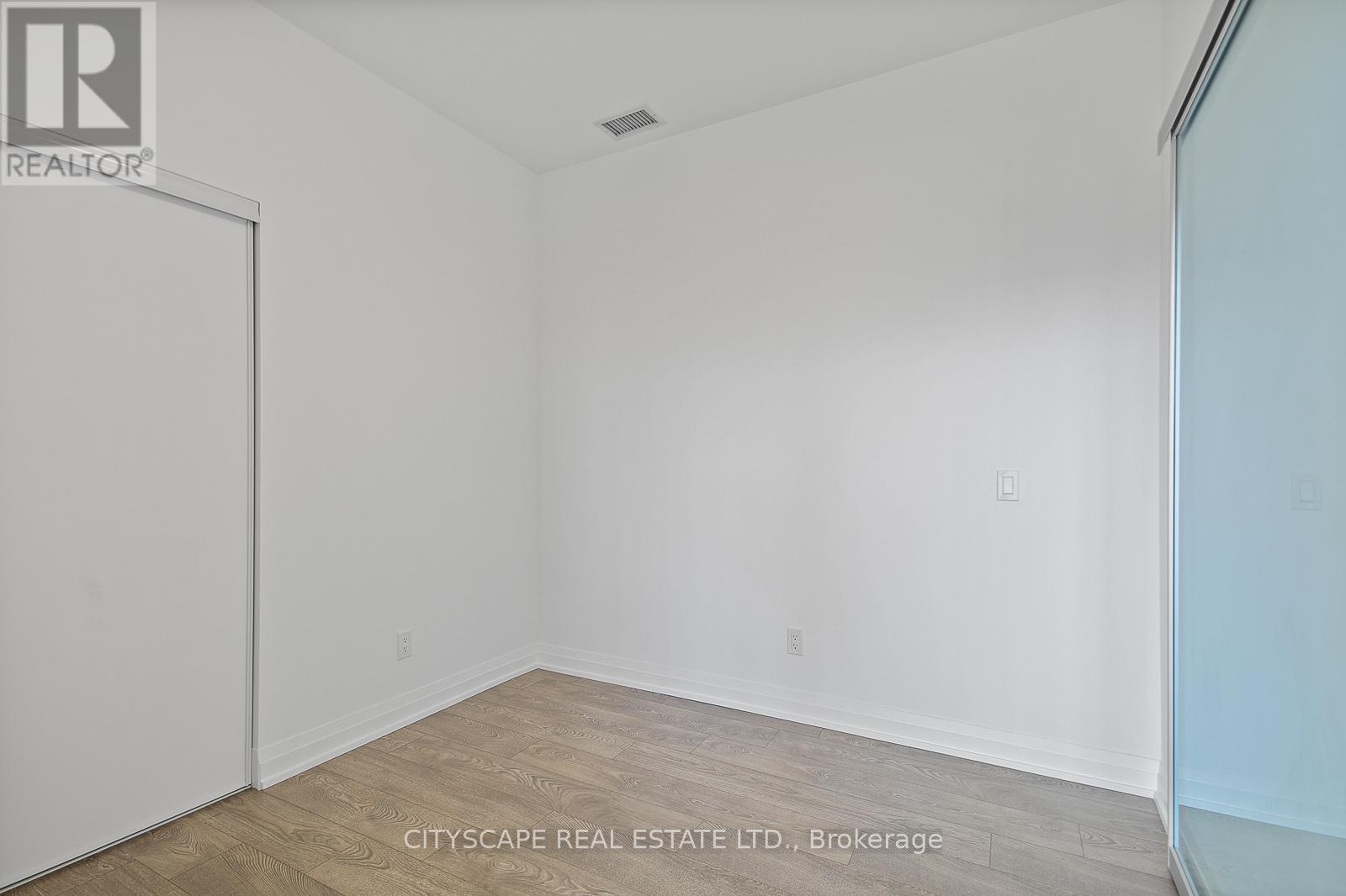 217 - 286 Main Street, Toronto, Ontario  M4C 0B3 - Photo 8 - E12767506