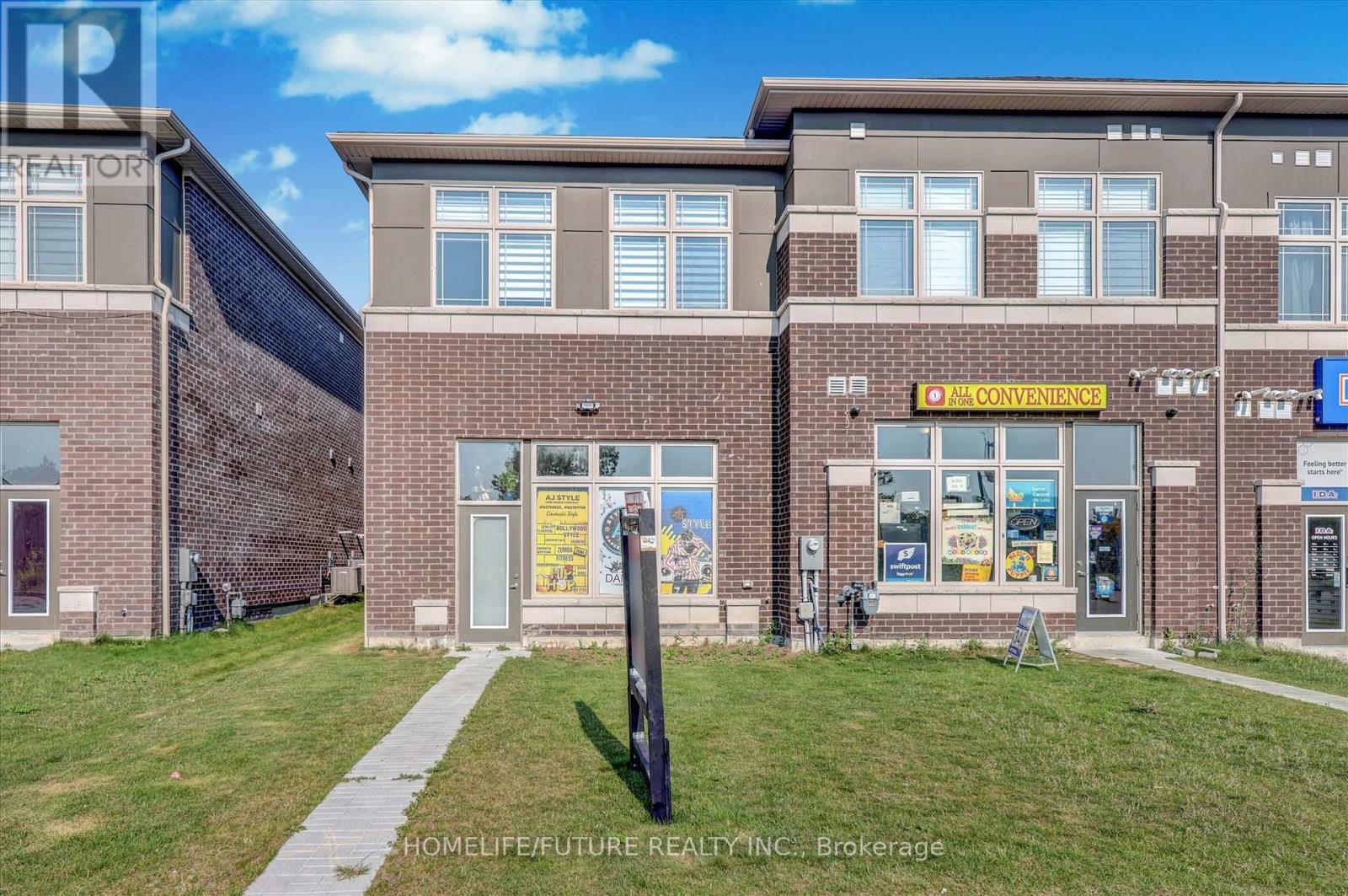 1130 Baltic Lane, Pickering, Ontario  L1X 0G9 - Photo 2 - E12767512