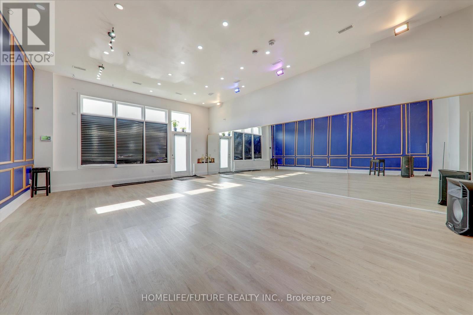 1130 Baltic Lane, Pickering, Ontario  L1X 0G9 - Photo 5 - E12767512