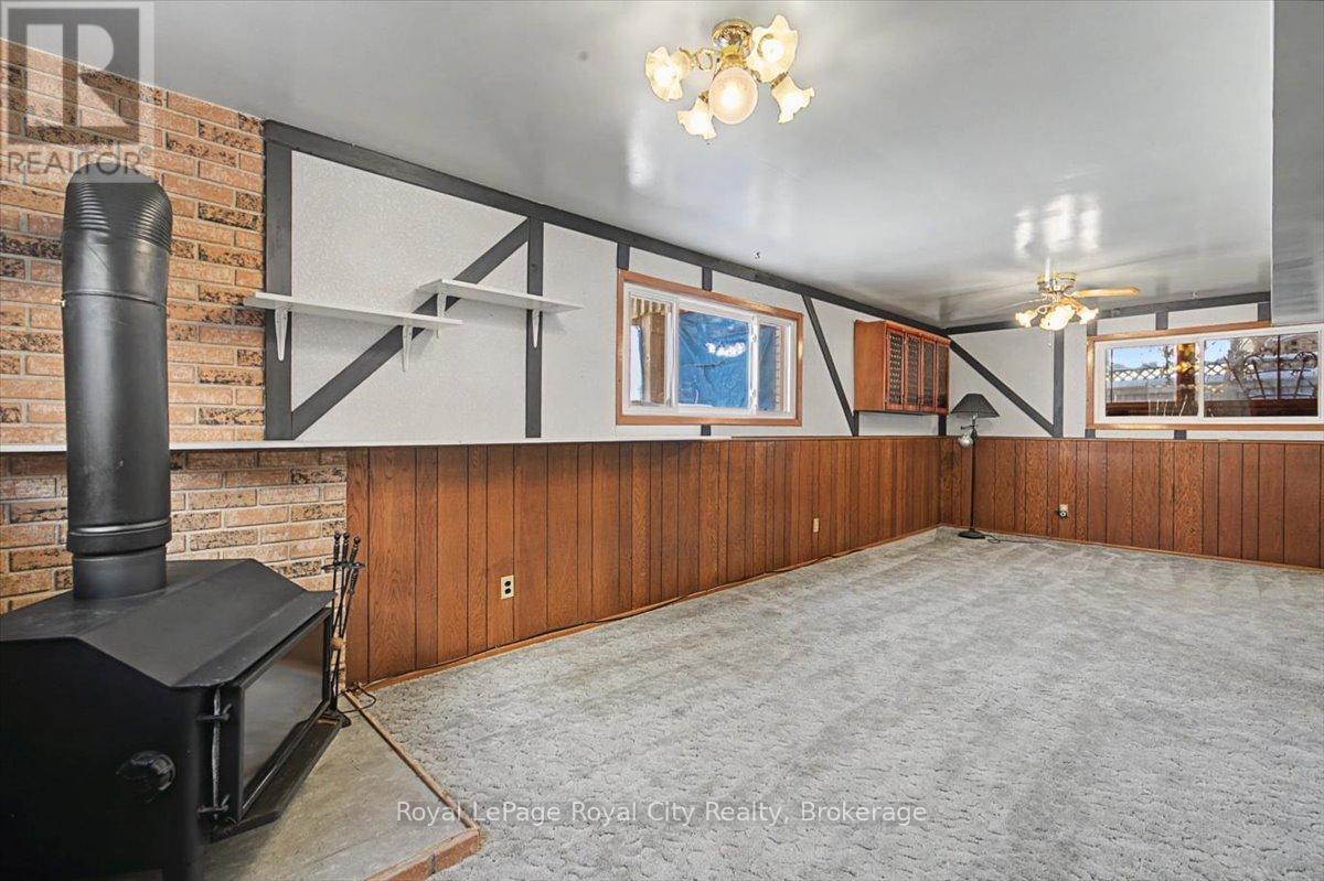 15 Inverness Drive, Guelph (Riverside Park), Ontario  N1E 3L7 - Photo 22 - X12747460