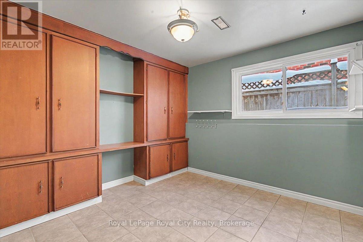 15 Inverness Drive, Guelph (Riverside Park), Ontario  N1E 3L7 - Photo 20 - X12747460