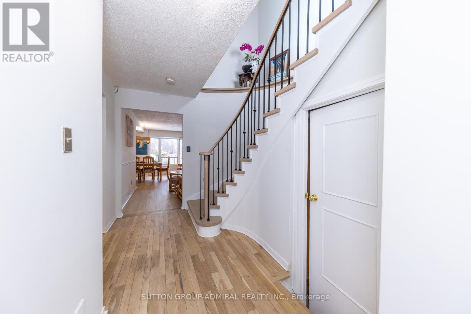 15 Miles Court, Richmond Hill, Ontario  L4C 5P7 - Photo 10 - N12767364