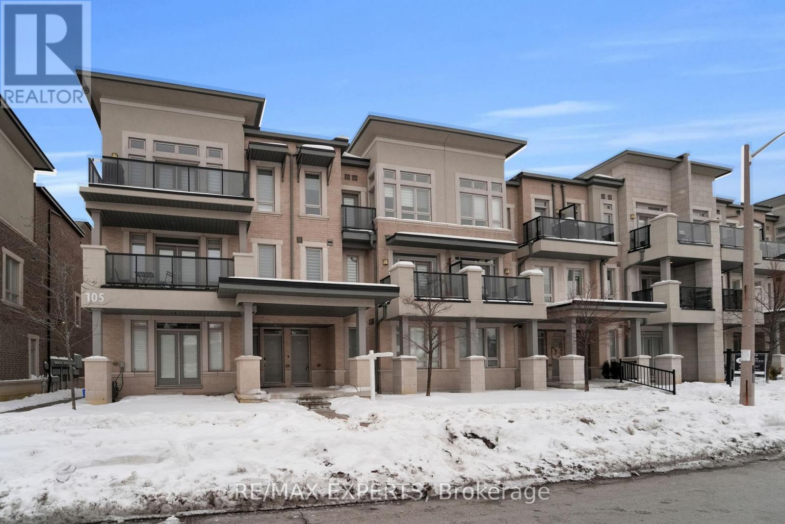 10 - 105 Kayla Crescent, Vaughan, Ontario  L6A 4W3 - Photo 4 - N12767500