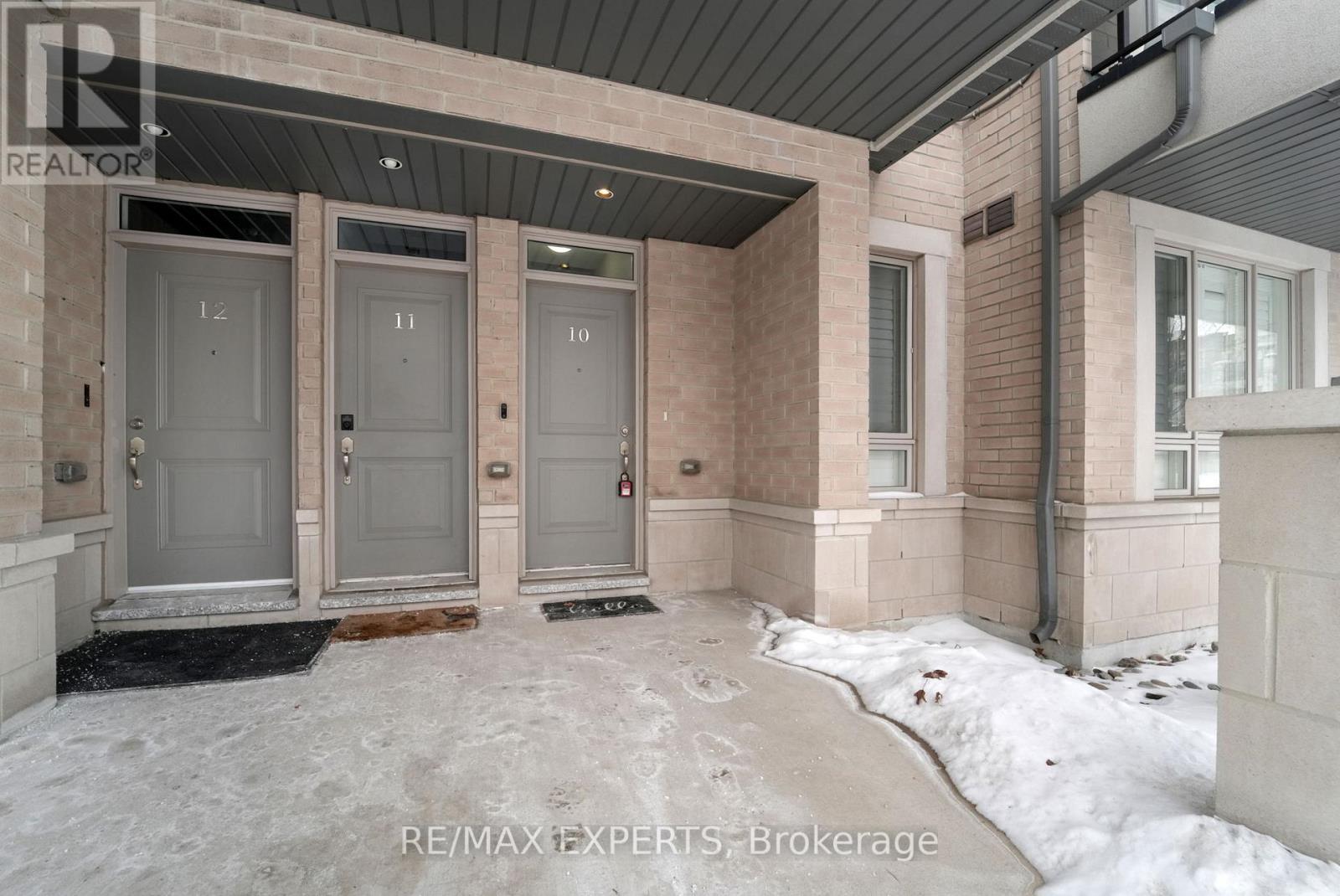 10 - 105 Kayla Crescent, Vaughan, Ontario  L6A 4W3 - Photo 5 - N12767504