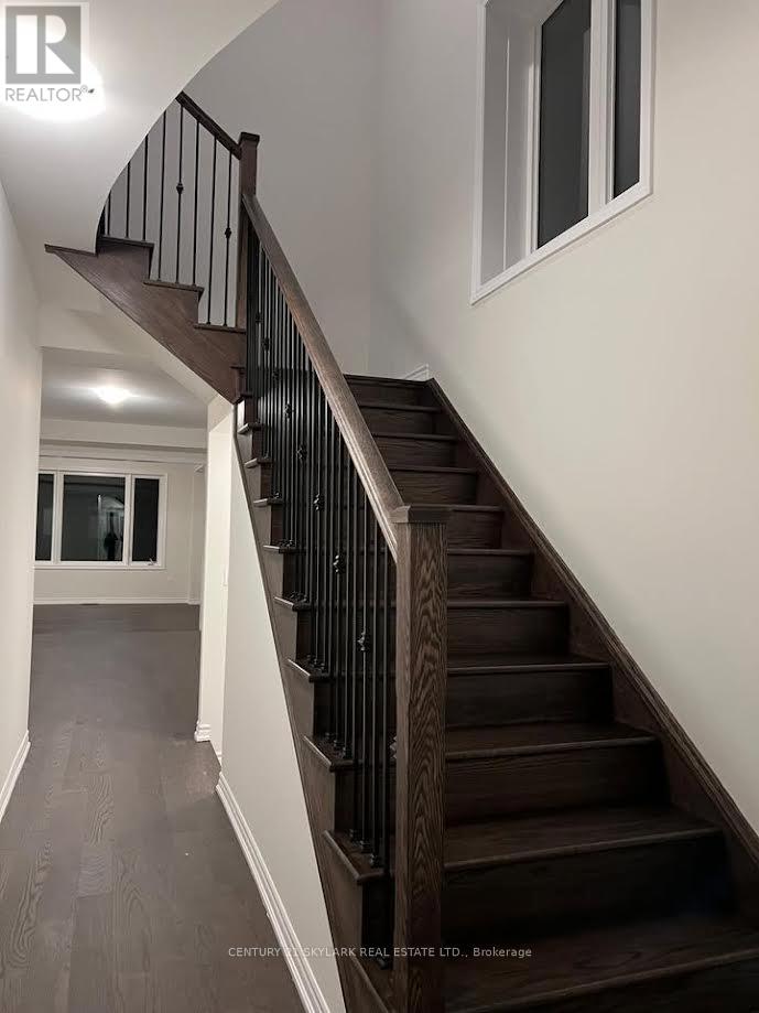 73 Durham Avenue, Barrie, Ontario  L9J 0W7 - Photo 6 - S12767444