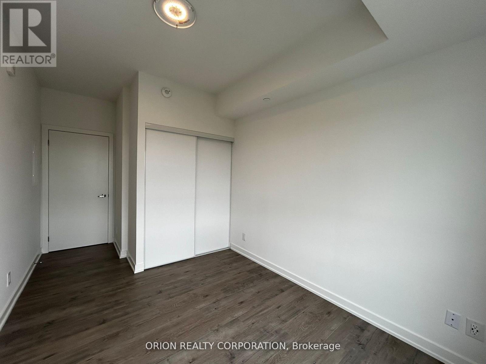 1005 - 56 Lakeside Terrace, Barrie (Little Lake), Ontario  L4M 0L4 - Photo 12 - S12767516