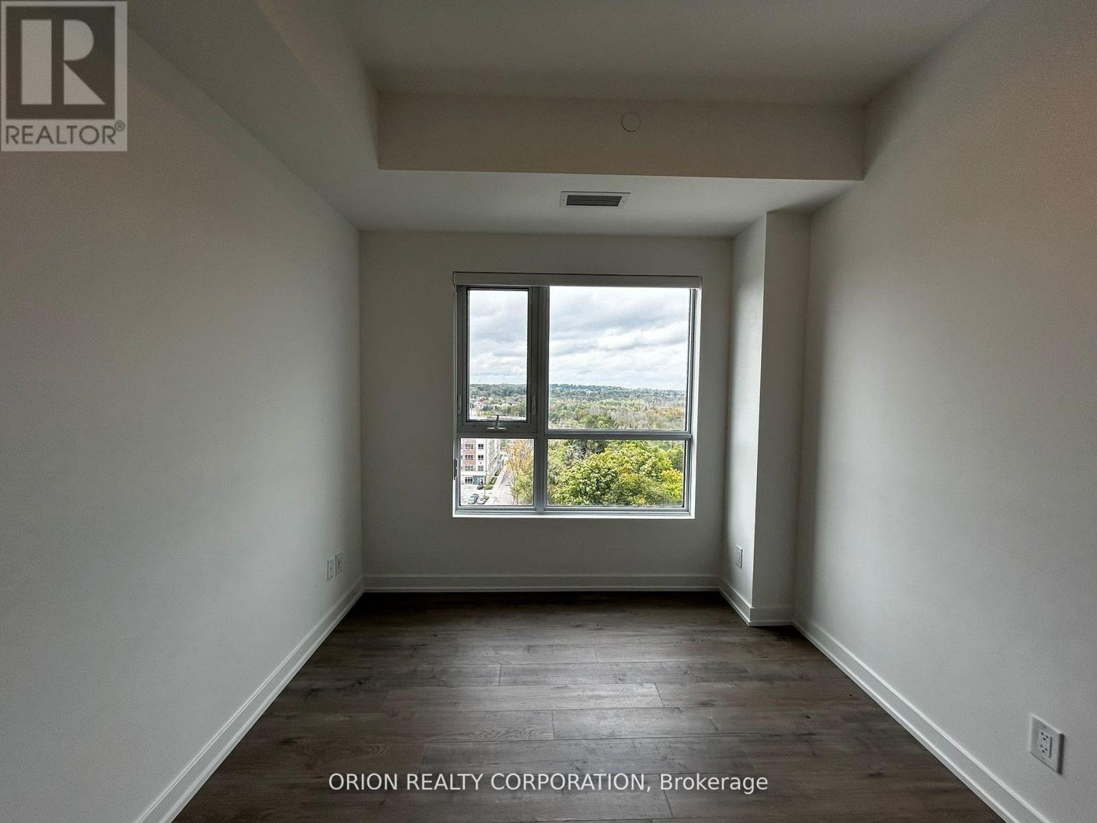 1005 - 56 Lakeside Terrace, Barrie (Little Lake), Ontario  L4M 0L4 - Photo 13 - S12767516