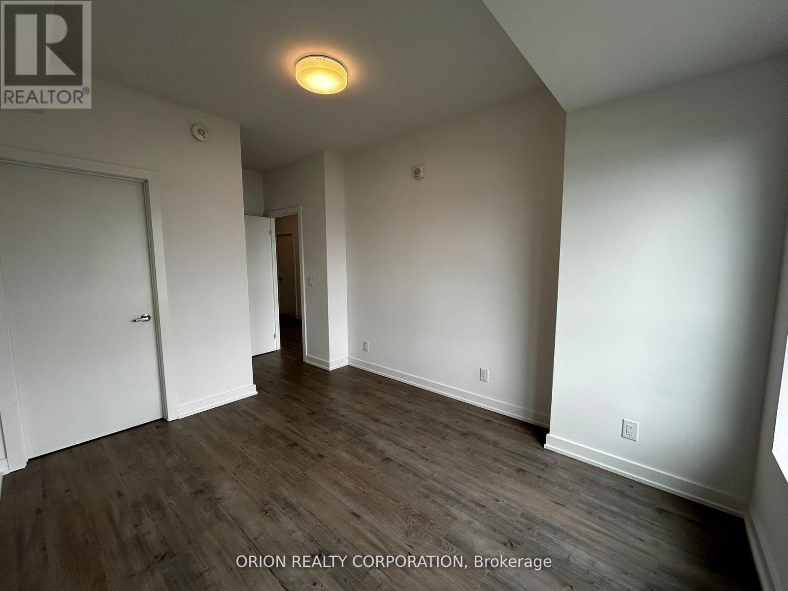 1005 - 56 Lakeside Terrace, Barrie (Little Lake), Ontario  L4M 0L4 - Photo 17 - S12767516