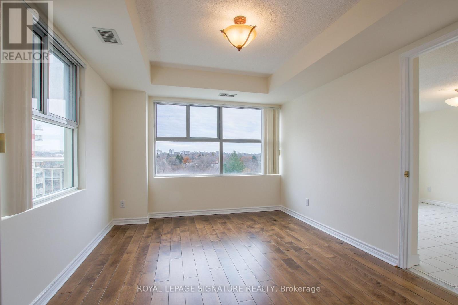 402 - 18 Concorde Place, Toronto, Ontario  M3C 3T9 - Photo 8 - C12582154