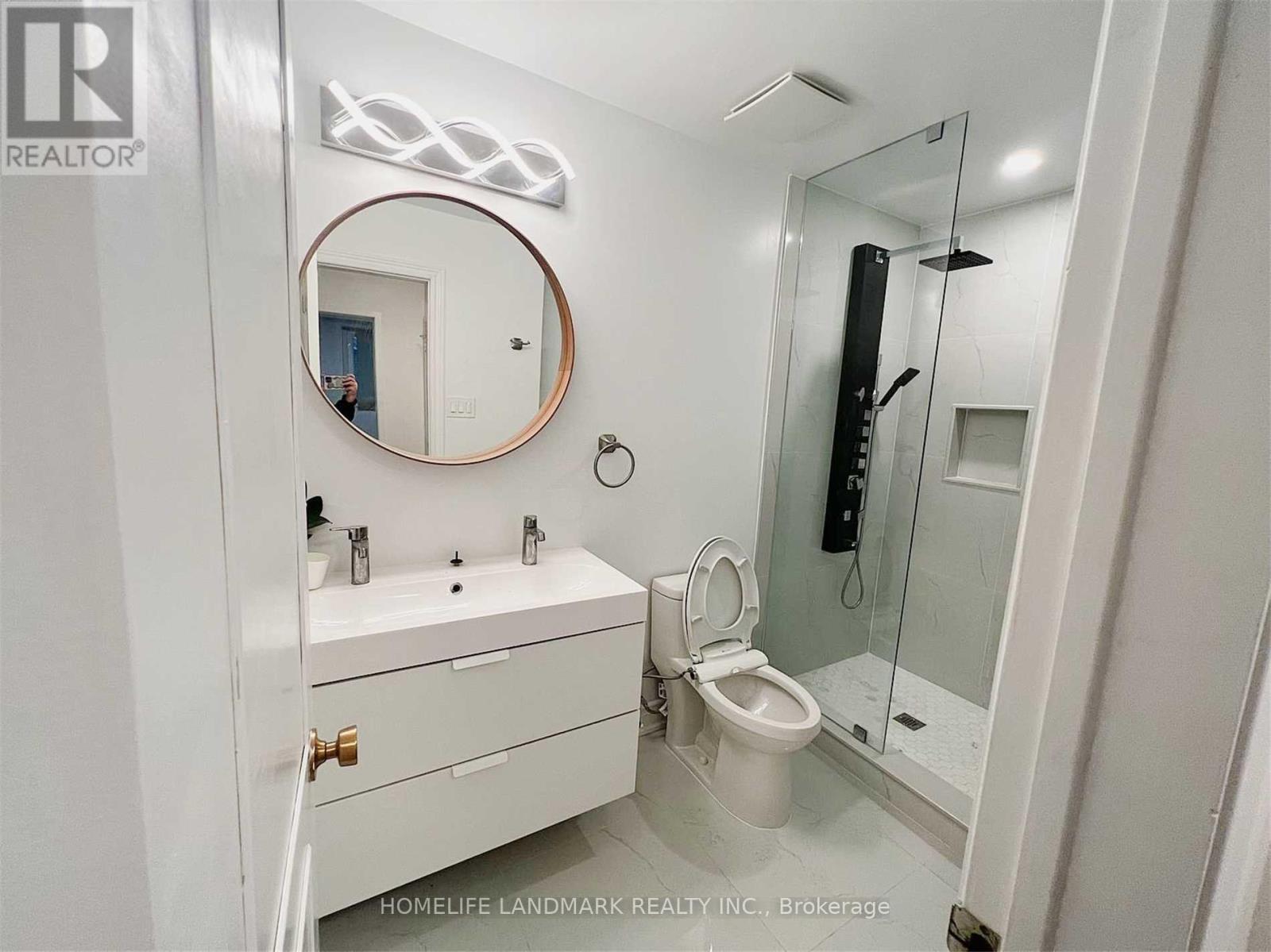 Upper + Ground Level - 84 Harrington Crescent, Toronto, Ontario  M2M 2Y5 - Photo 8 - C12761056