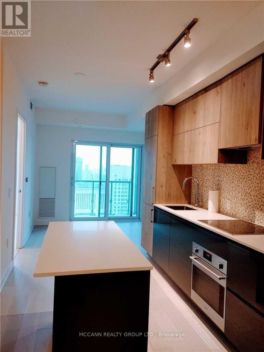 5012 - 1 Yorkville Avenue, Toronto, Ontario  M4W 0B1 - Photo 4 - C12761144