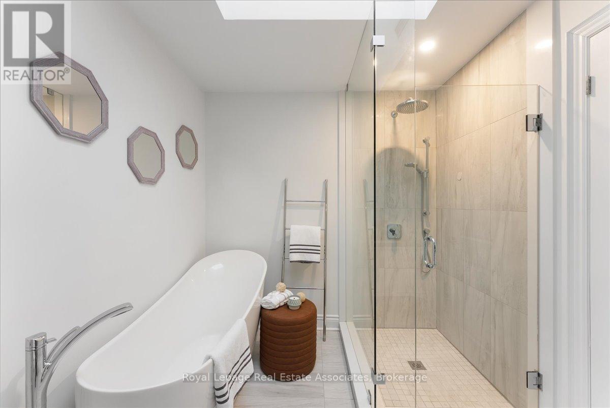 30 Belmont Street, Toronto, Ontario  M5R 1P8 - Photo 26 - C12761200