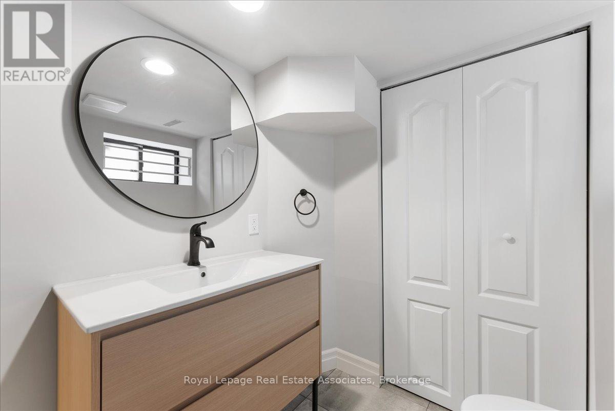 30 Belmont Street, Toronto, Ontario  M5R 1P8 - Photo 33 - C12761200