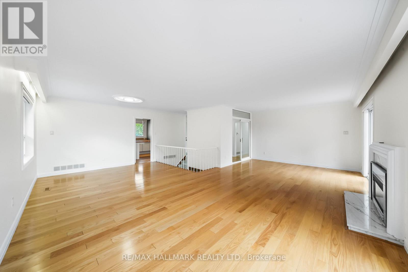 109 Banstock Drive, Toronto, Ontario  M2K 2H7 - Photo 5 - C12761220