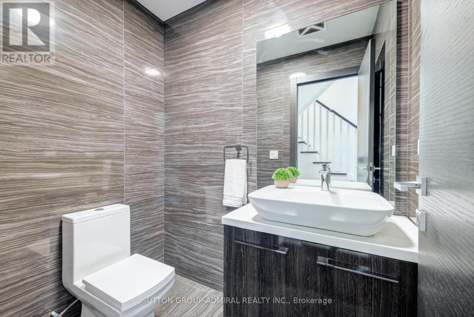 Th2 - 220 George Street, Toronto, Ontario  M5A 2N1 - Photo 13 - C12761342