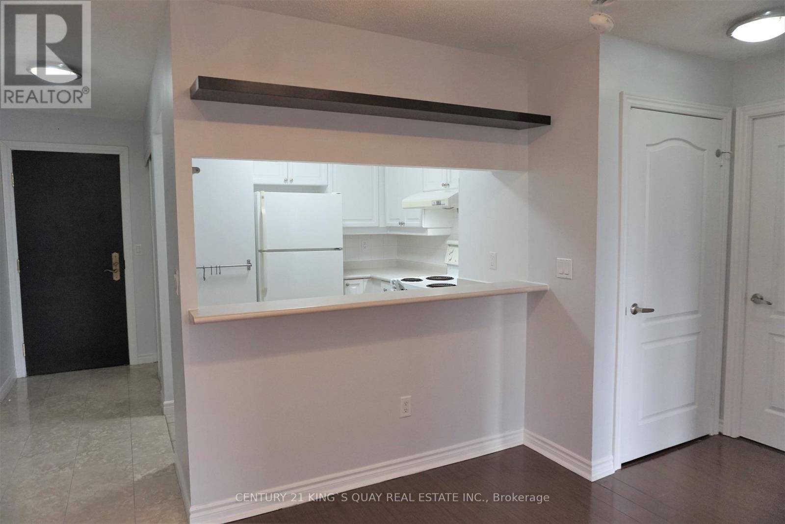 908 - 18 Sommerset Way, Toronto (Willowdale East), Ontario  M2N 6X5 - Photo 5 - C12761384