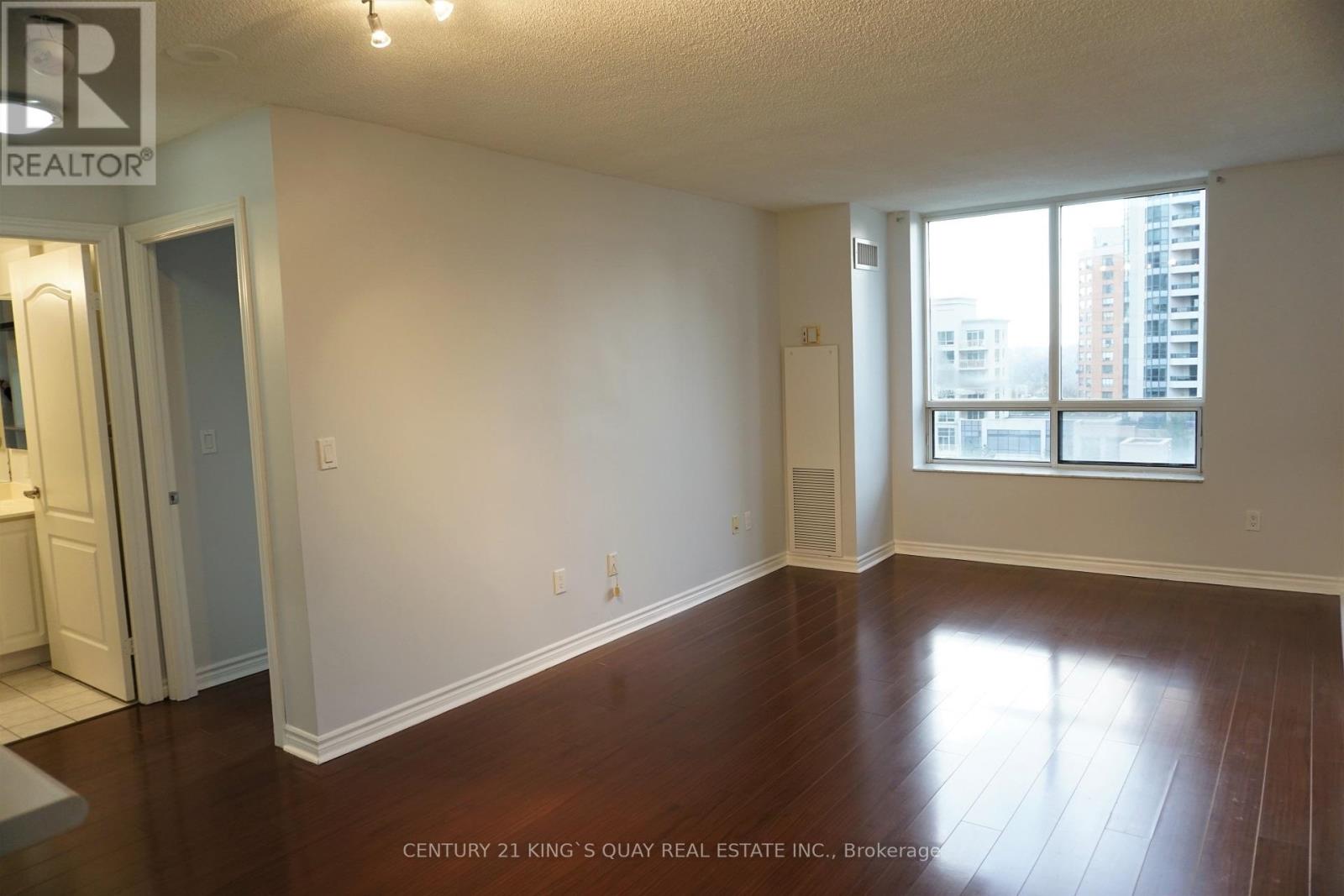 908 - 18 Sommerset Way, Toronto (Willowdale East), Ontario  M2N 6X5 - Photo 7 - C12761384