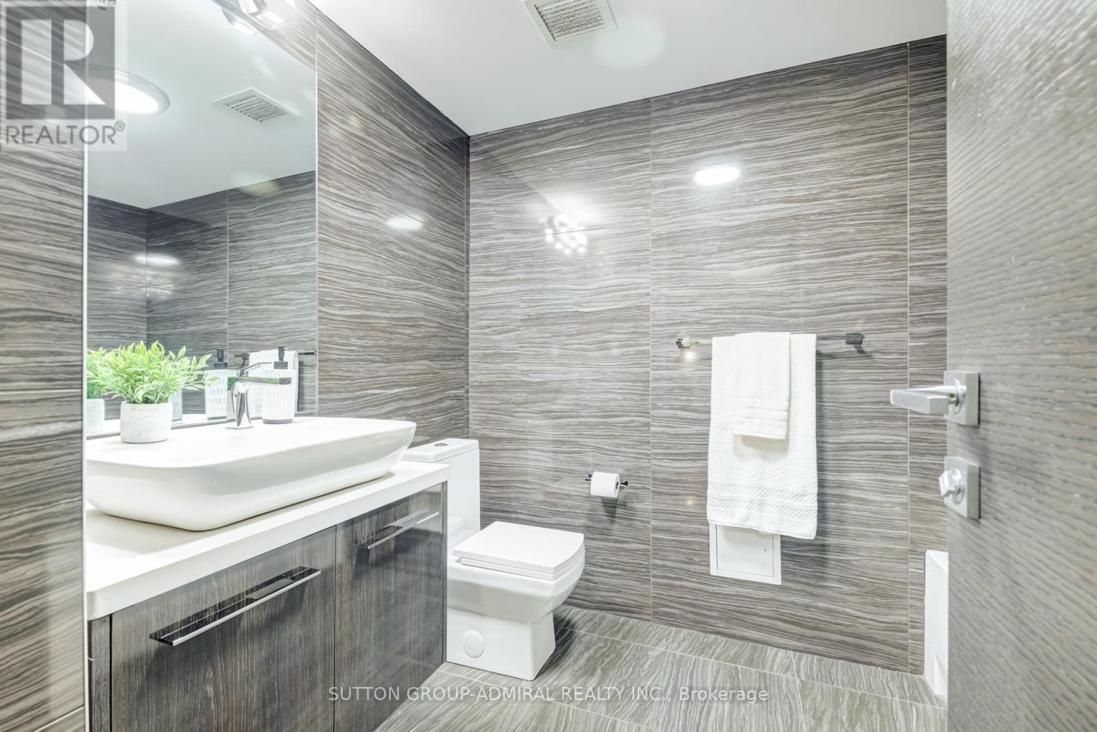 Th2 - 220 George Street, Toronto, Ontario  M5A 2N1 - Photo 23 - C12761342