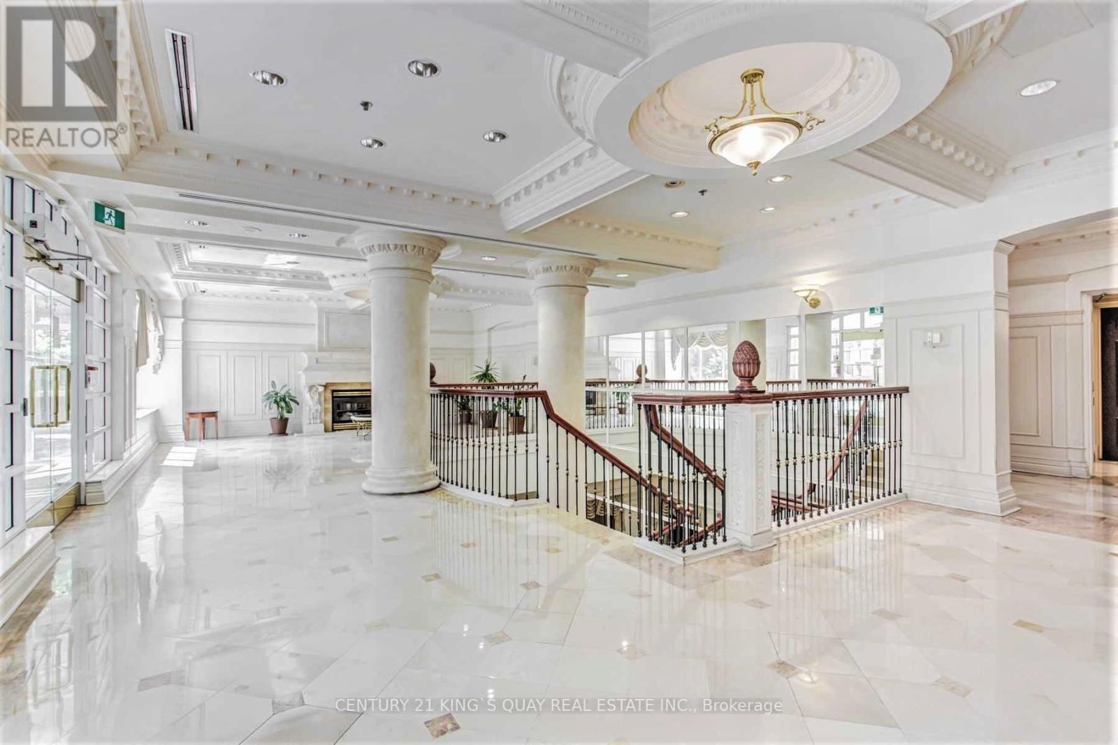 908 - 18 Sommerset Way, Toronto (Willowdale East), Ontario  M2N 6X5 - Photo 3 - C12761384